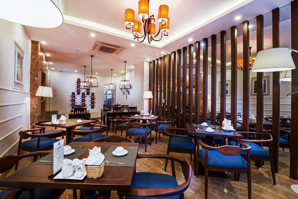 Khách sạn Charm & 3*